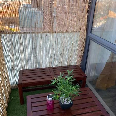 Lovely 1-Bed Serviced Apartment With Free Parking ثوروك الغربية المظهر الخارجي الصورة