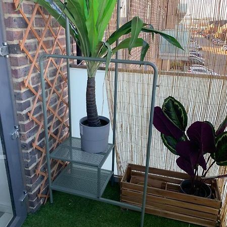 Lovely 1-Bed Serviced Apartment With Free Parking ثوروك الغربية المظهر الخارجي الصورة